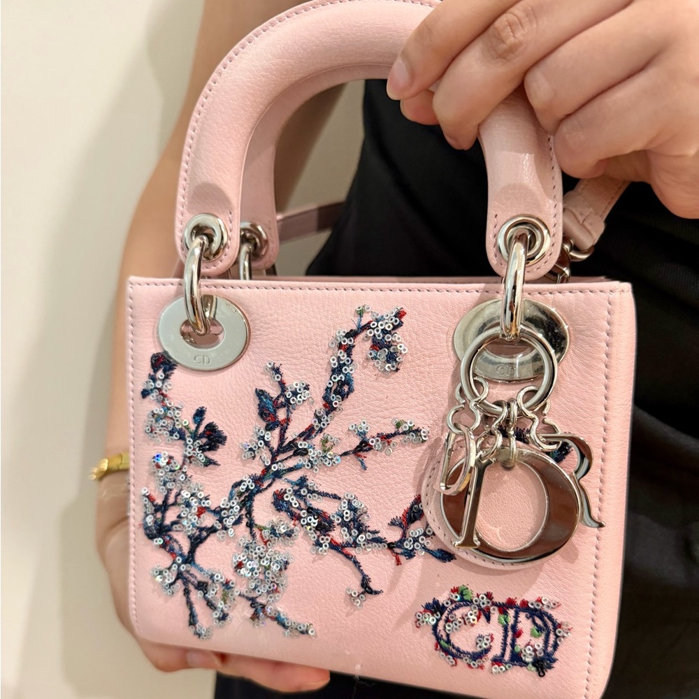 Limited Edition Lady Dior Pink Embroidered Sequin Floral Bag Christian Dior - Picture 3 of 17